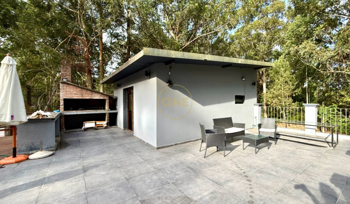 Casa ID.2464 - VENTA DE CASA EN PUNTA BALLENA CON TERRENO DE 4000M