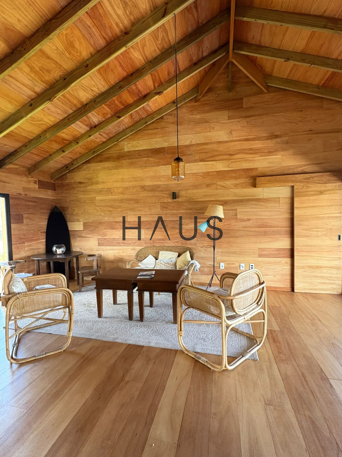 Casa ID.817 - Venta de Casa y alquiler temporal , con 3 dormitorios en La Barra.