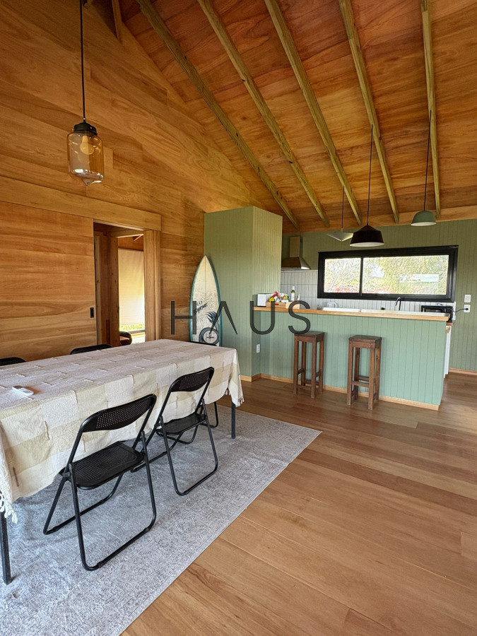 Casa ID.817 - Venta de Casa y alquiler temporal , con 3 dormitorios en La Barra.