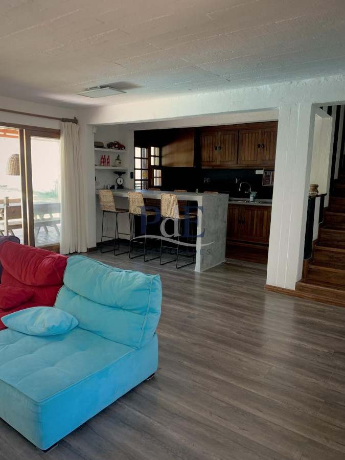 Venta, Casa de 4 dormitorios en Playa Mansa, con piscina y parrillero - Imagen 22