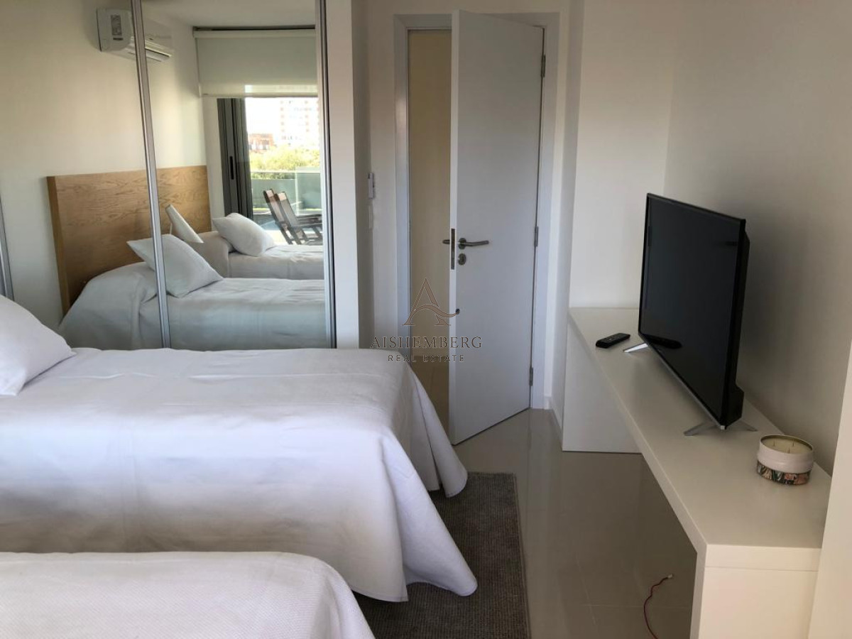 Apartamento ID.5449 - Apartamento en venta 3 dormitorios en Punta Del Este