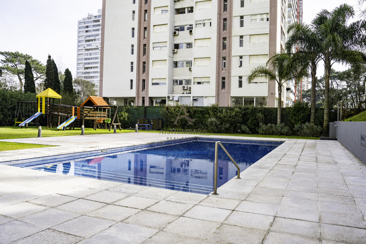 Apartamento ID.4986 - Alquiler de Verano, Apartamento de 3 dormitorios en Punta del Este