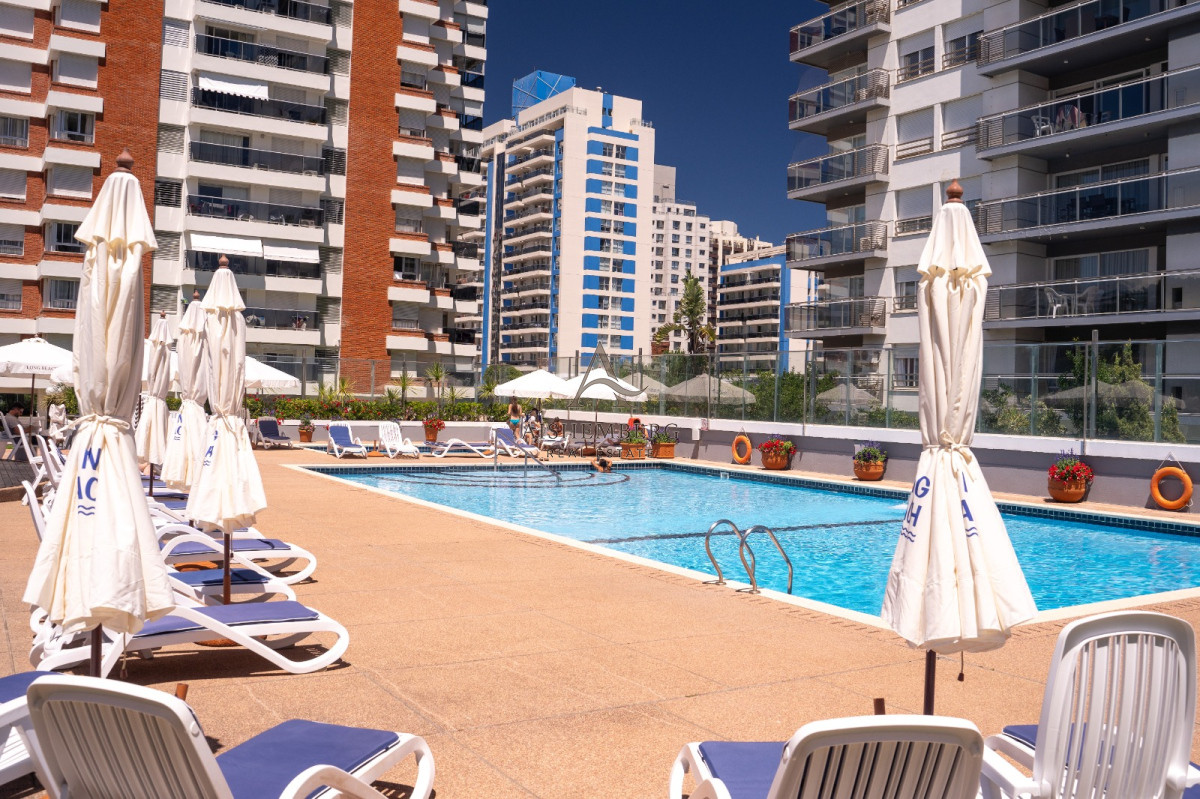 Apartamento ID.4957 - Venta, Penthouse, con 4 dormitorios + dep. servicio en Punta del este, terraza con vista panorámica 