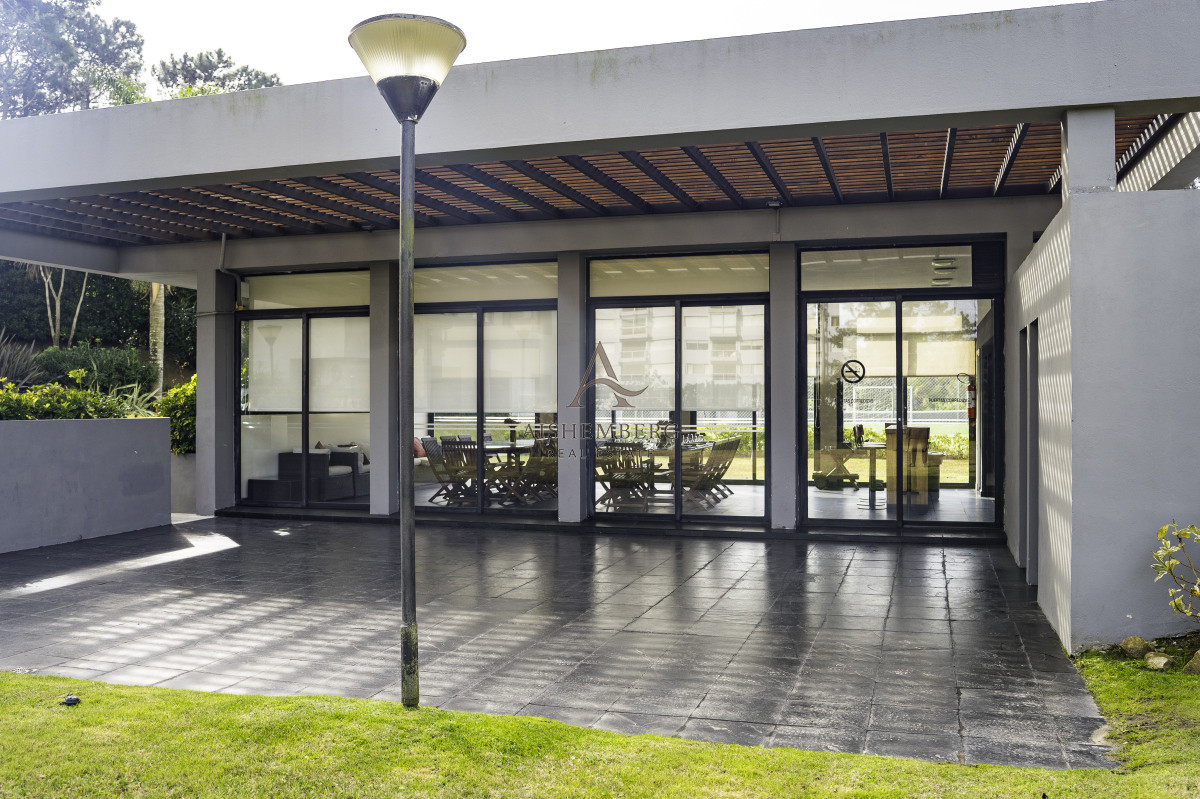 Apartamento ID.4986 - Alquiler de Verano, Apartamento de 3 dormitorios en Punta del Este
