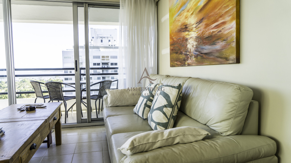 Apartamento ID.4986 - Alquiler de Verano, Apartamento de 3 dormitorios en Punta del Este