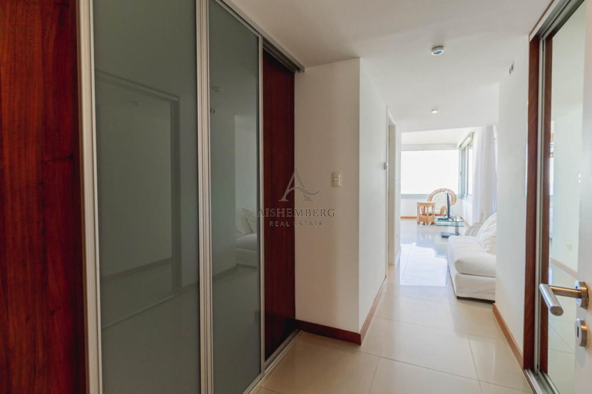 Apartamento ID.4989 - Alquiler de verano apartamento 4 dormitorios en primera fila playa brava