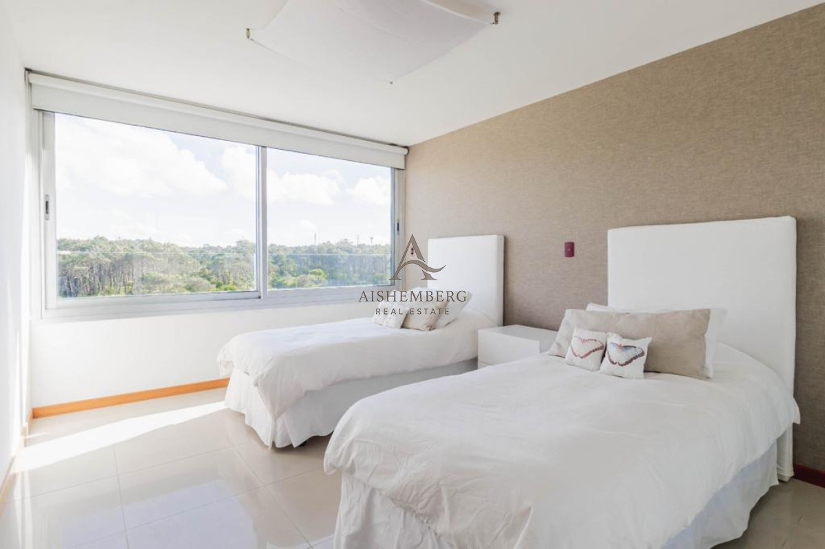 Apartamento ID.4989 - Alquiler de verano apartamento 4 dormitorios en primera fila playa brava