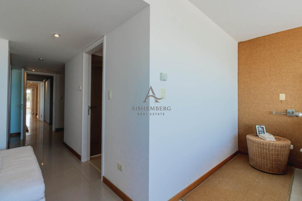 Apartamento ID.4989 - Alquiler de verano apartamento 4 dormitorios en primera fila playa brava