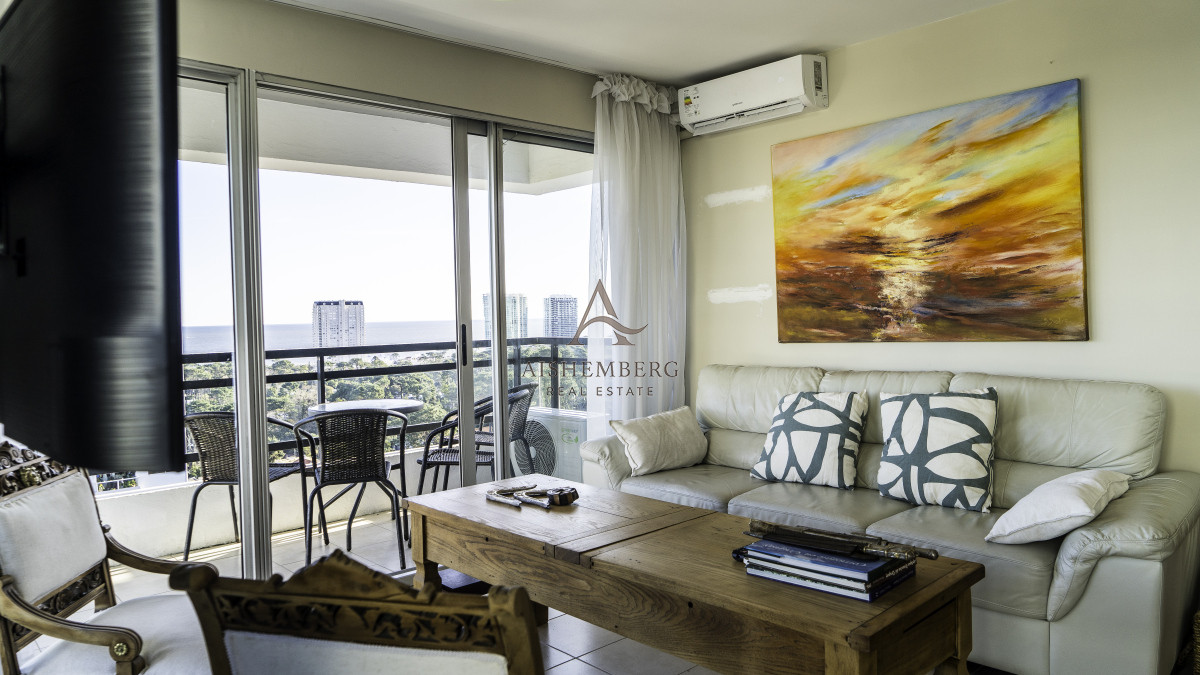 Apartamento ID.4986 - Alquiler de Verano, Apartamento de 3 dormitorios en Punta del Este