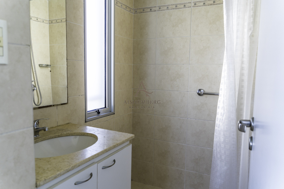 Apartamento ID.4986 - Alquiler de Verano, Apartamento de 3 dormitorios en Punta del Este