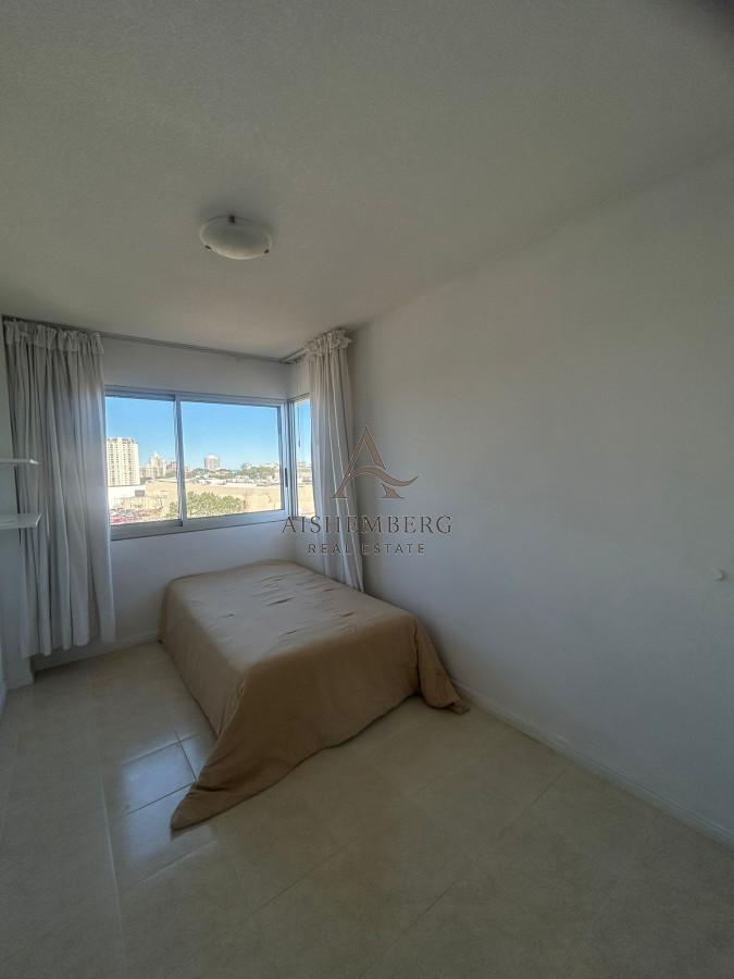 Apartamento ID.4844 - ALQUILER Y VENTA de apartamento 3 dormitorios frente a punta shopping