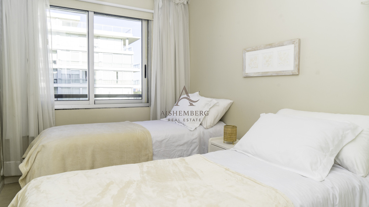 Apartamento ID.4986 - Alquiler de Verano, Apartamento de 3 dormitorios en Punta del Este
