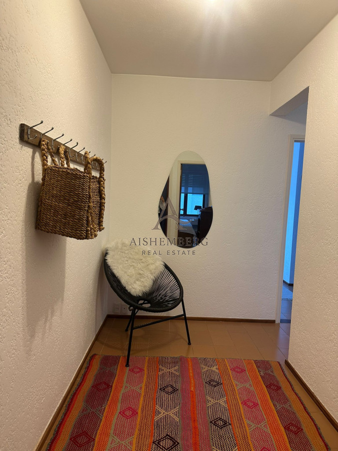Apartamento ID.4993 - Alquiler de Verano, Apartamento de 4 dormitorios sobre Playa Brava.
