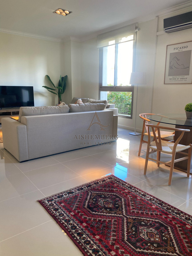 Apartamento ID.4882 - Venta de  Apartamento, con 1 dormitorio, en Playa Brava, con amenities