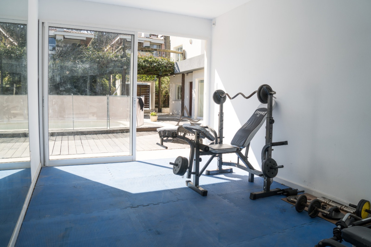 Casa ID.5277 - ALQUILER ANUAL CASA CON PISCINA EN PUNTA DEL ESTE