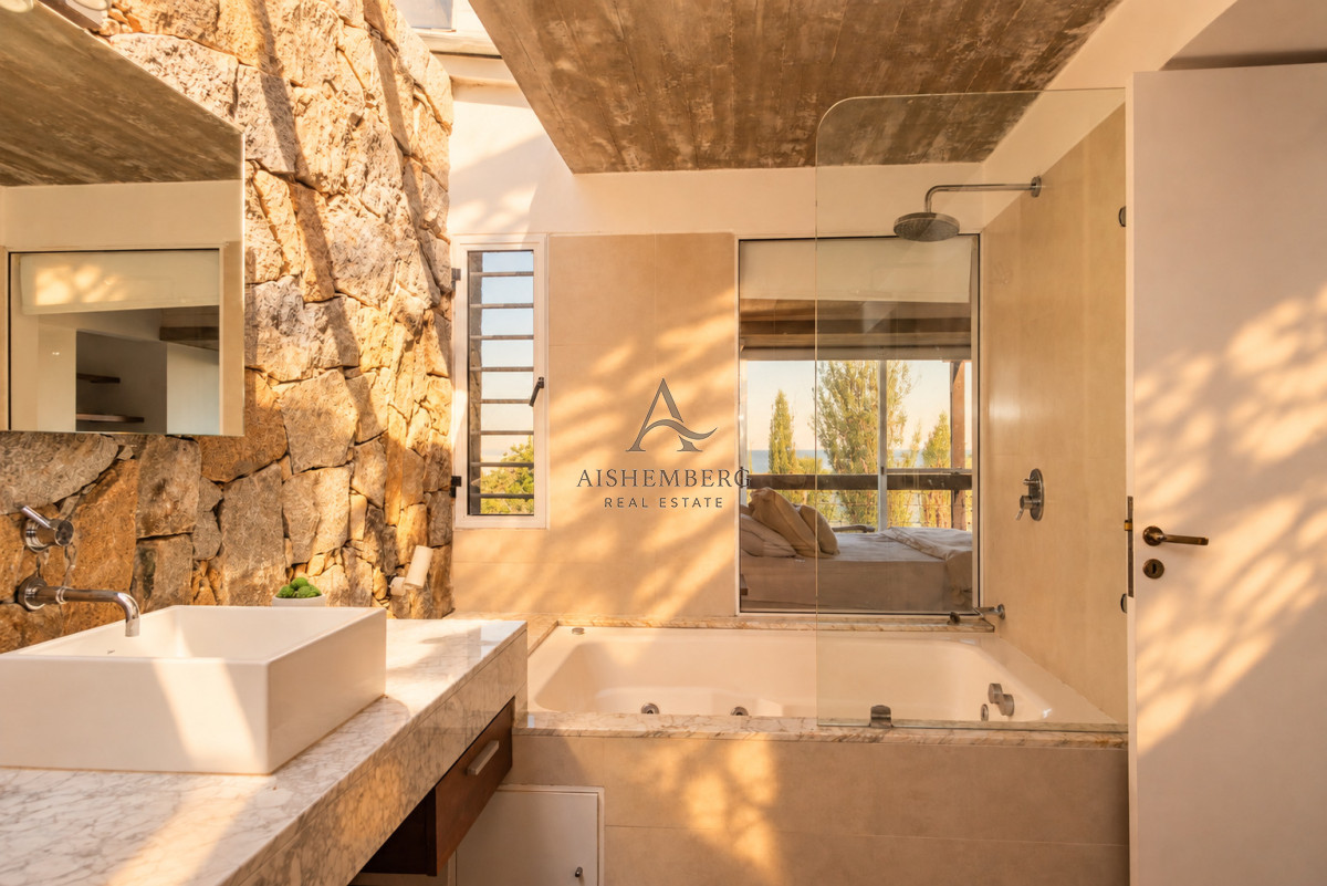 Casa ID.5750 - Exclusiva casa con piscina climatizada en Altos de Punta Piedras El Chorro