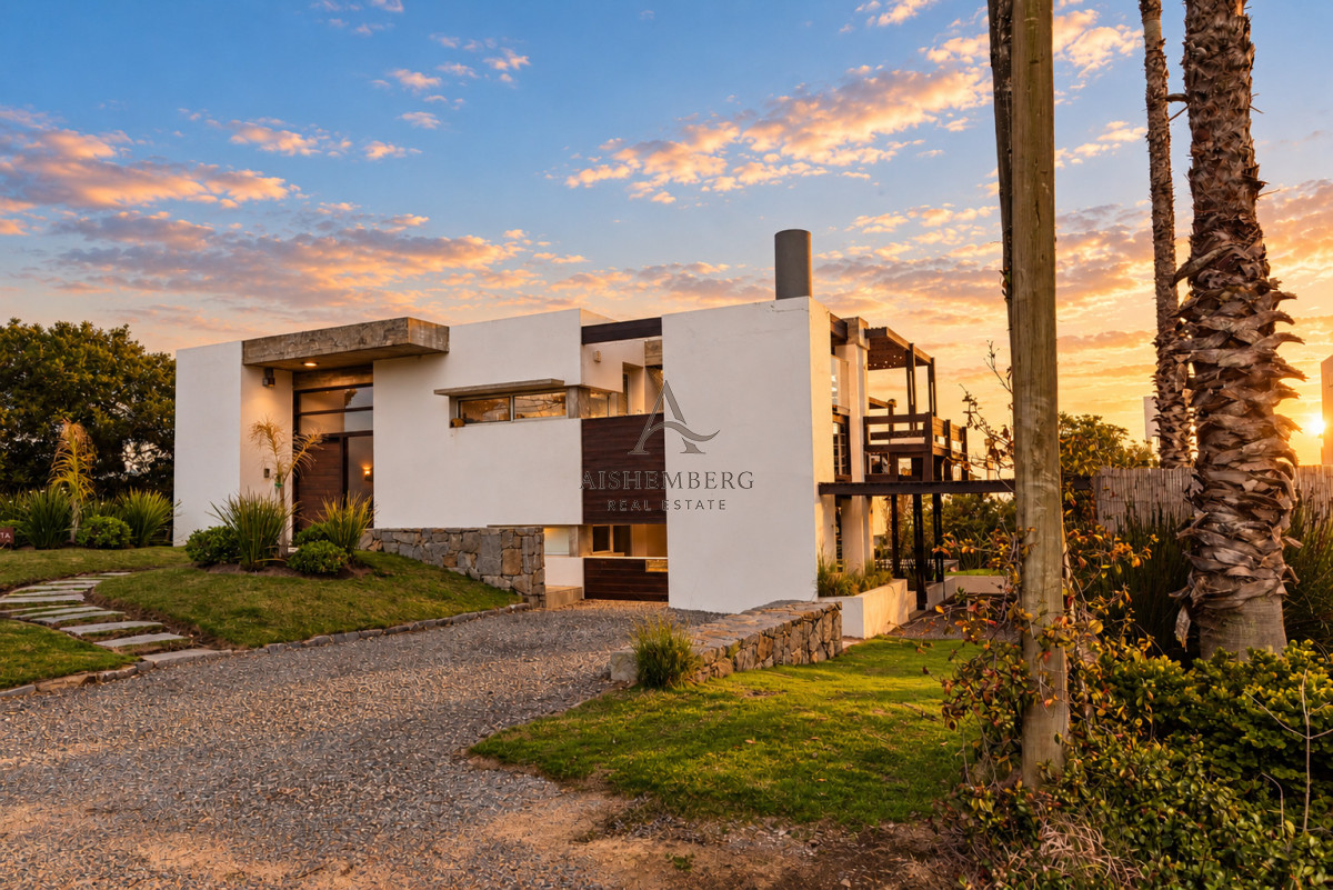 Casa ID.5750 - Exclusiva casa con piscina climatizada en Altos de Punta Piedras El Chorro