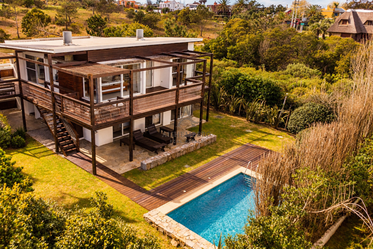 Casa ID.5750 - Exclusiva casa con piscina climatizada en Altos de Punta Piedras El Chorro