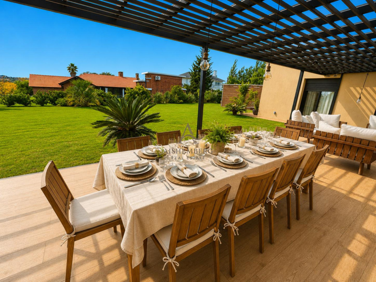 Casa ID.5754 - Casa de diseño en Colinas de Carrasco 4 dormitorios, gran terreno y terraza con parrillero