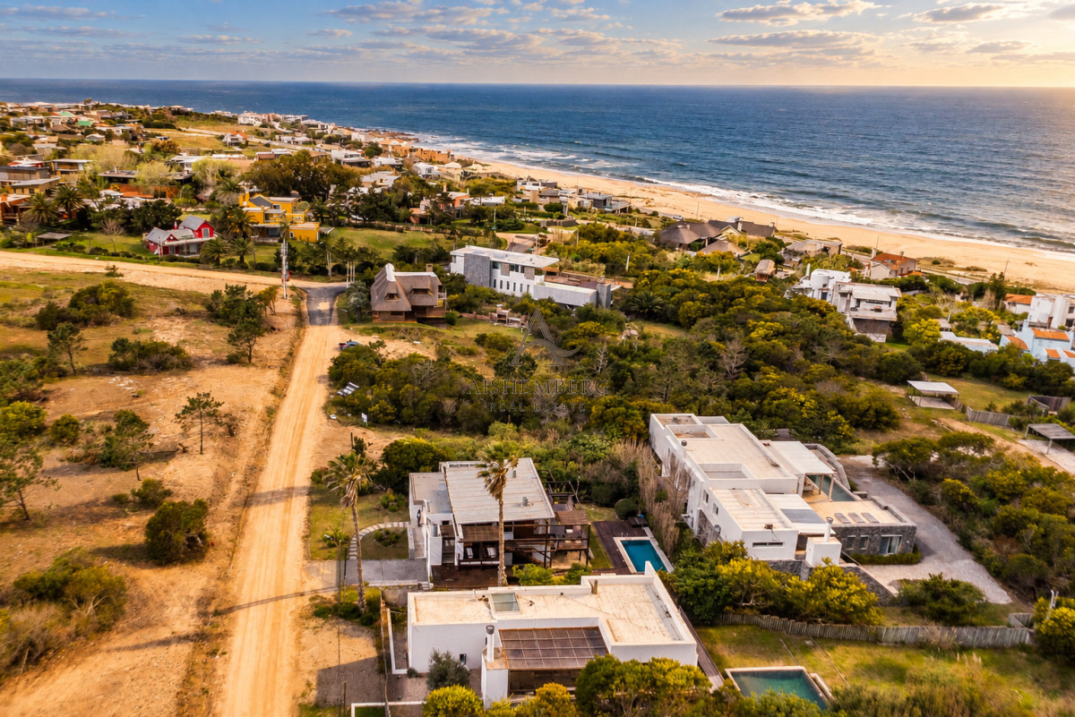 Casa ID.5750 - Exclusiva casa con piscina climatizada en Altos de Punta Piedras El Chorro