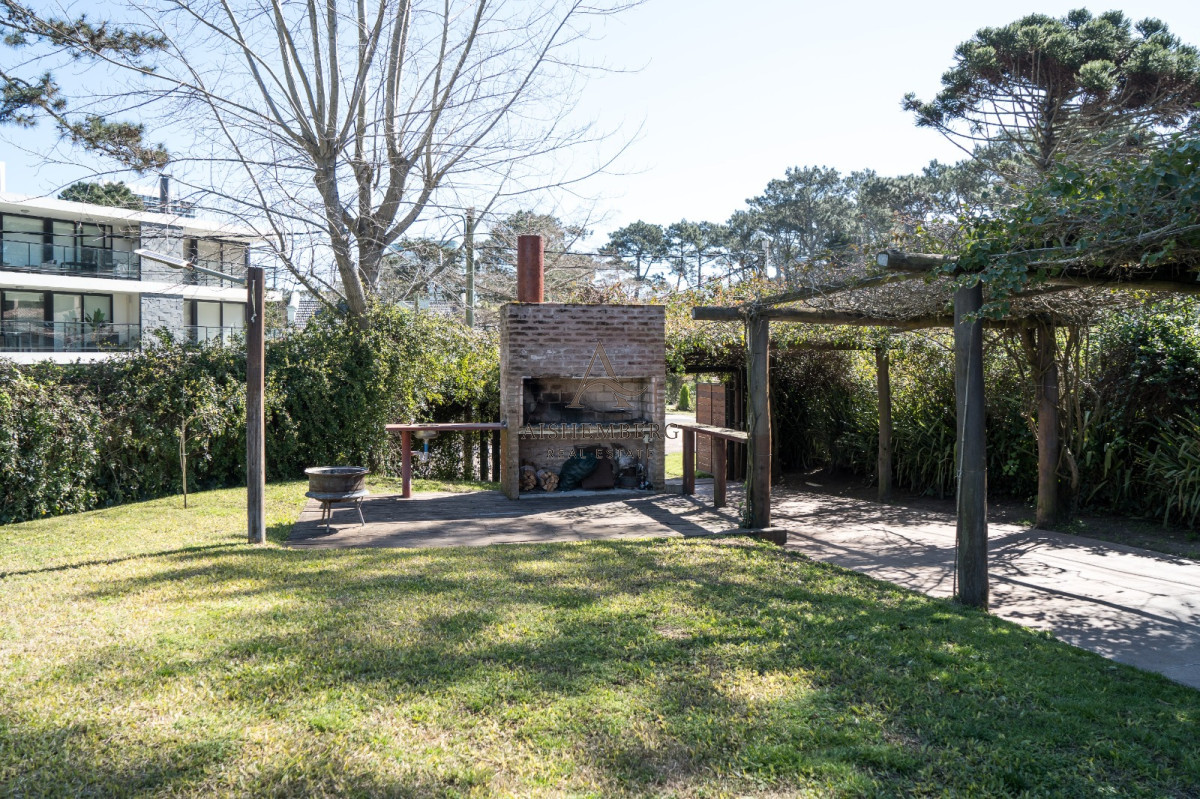 Casa ID.5277 - ALQUILER ANUAL CASA CON PISCINA EN PUNTA DEL ESTE