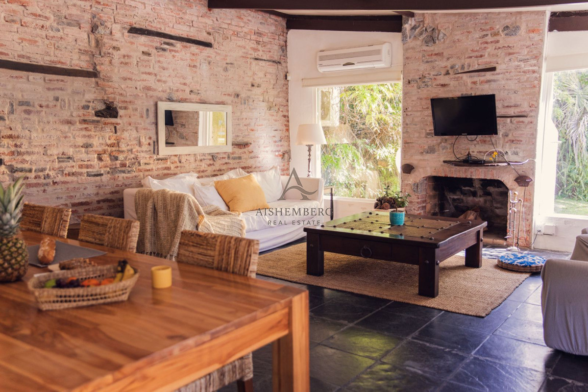 Casa ID.5049 - ALQUILER DE ESPECTACULAR CHACRA EN LA BARRA
