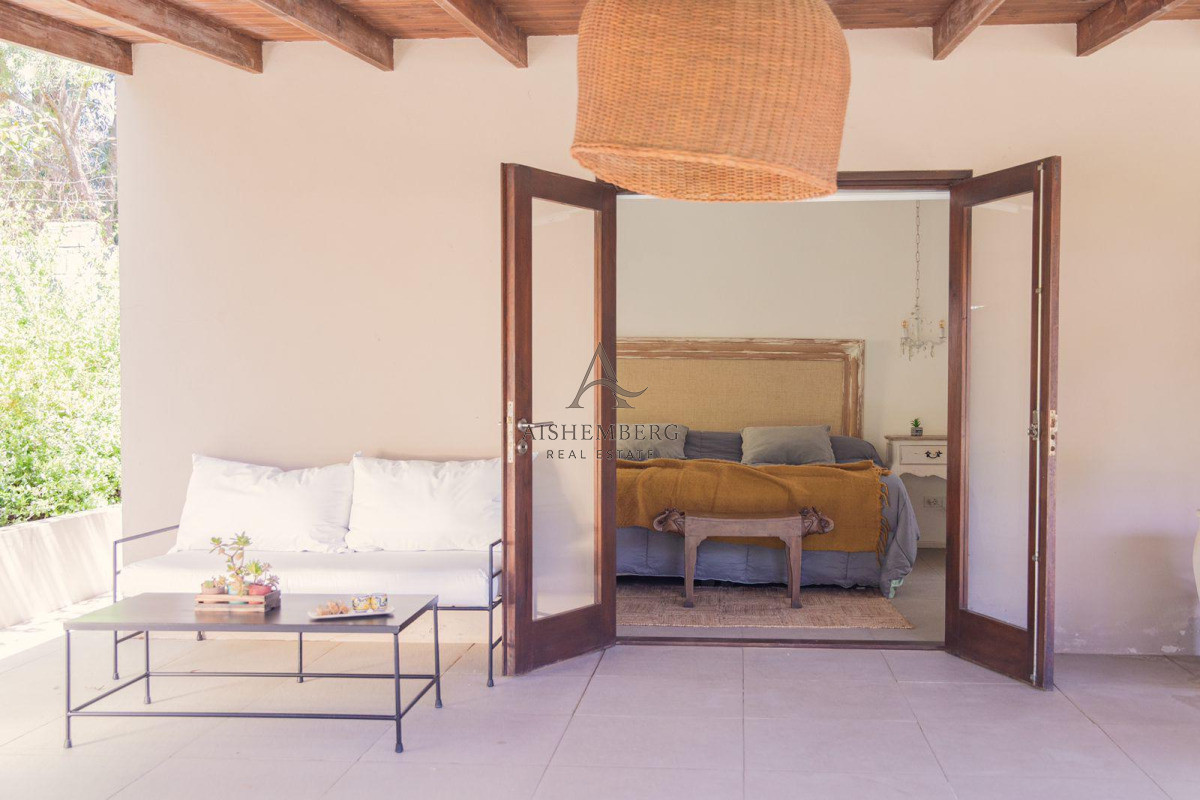 Casa ID.5049 - ALQUILER DE ESPECTACULAR CHACRA EN LA BARRA