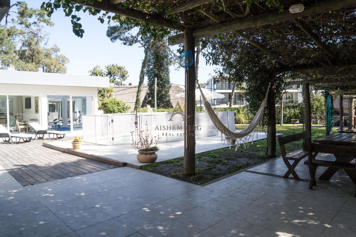 Casa ID.5277 - ALQUILER ANUAL CASA CON PISCINA EN PUNTA DEL ESTE