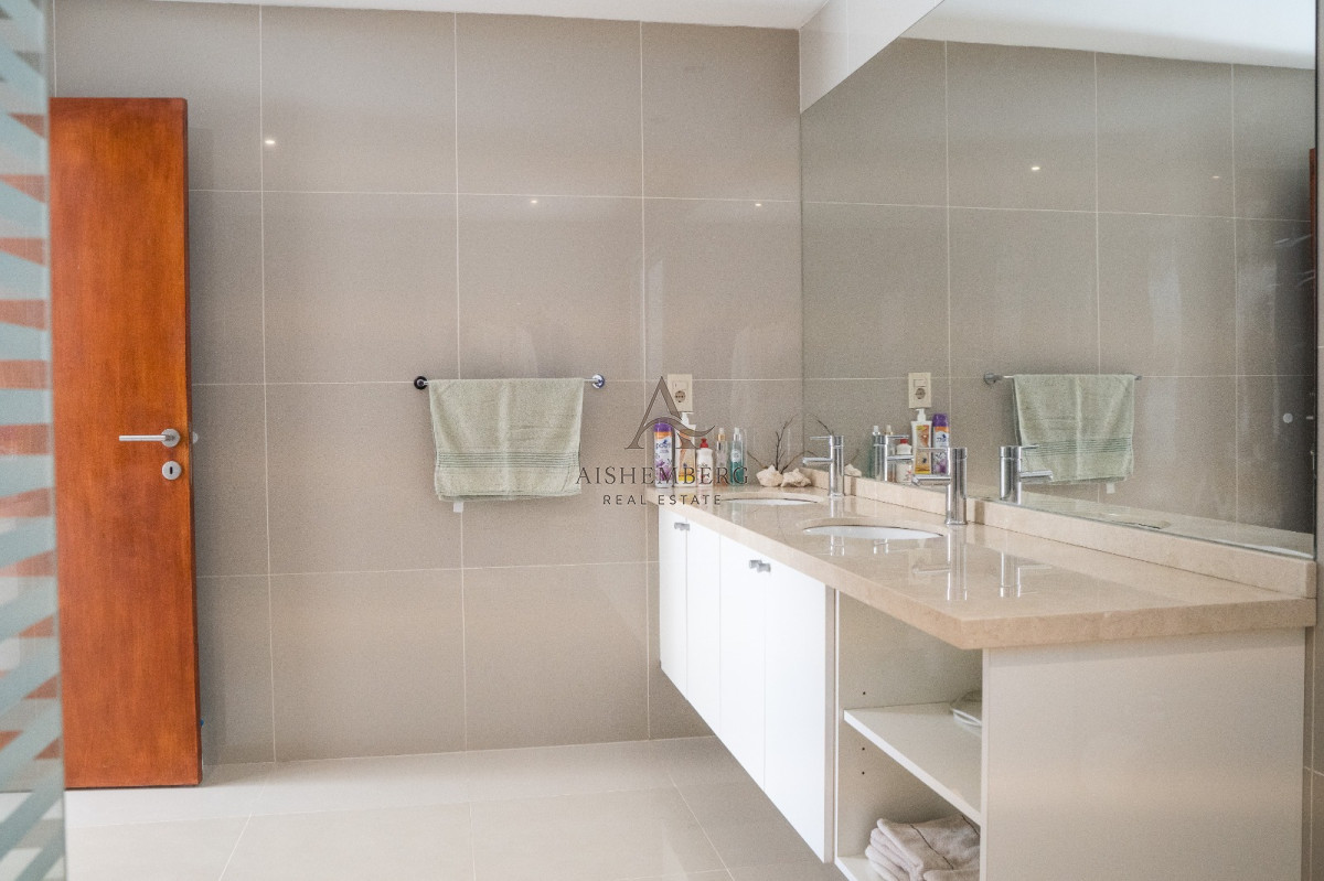 Casa ID.5277 - ALQUILER ANUAL CASA CON PISCINA EN PUNTA DEL ESTE