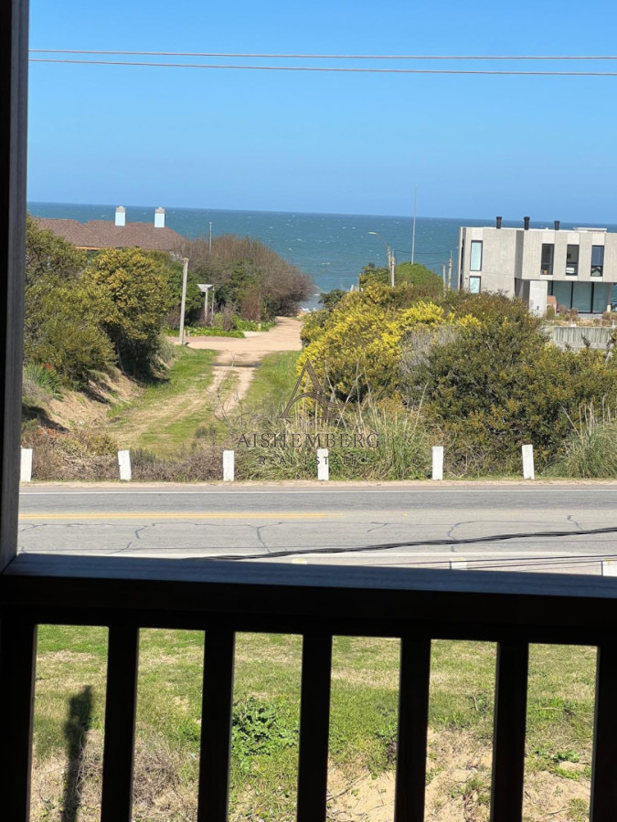 Casa ID.5765 - Alquiler temporario Casa de 3 dormitorios en el Chorro con vista al mar
