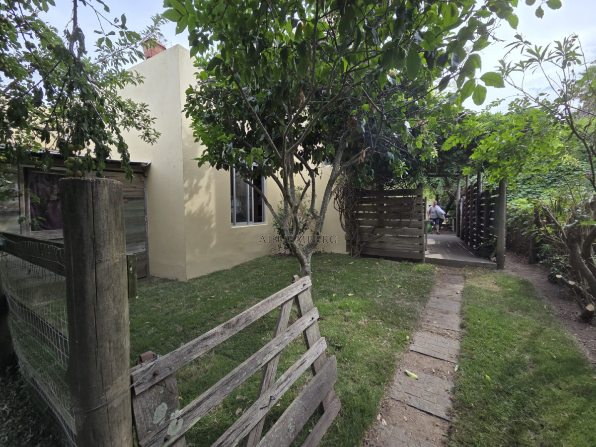 Casa ID.5330 - ALQUILER ANUAL CASA EN ALTOS DE PUNTA PIEDRAS