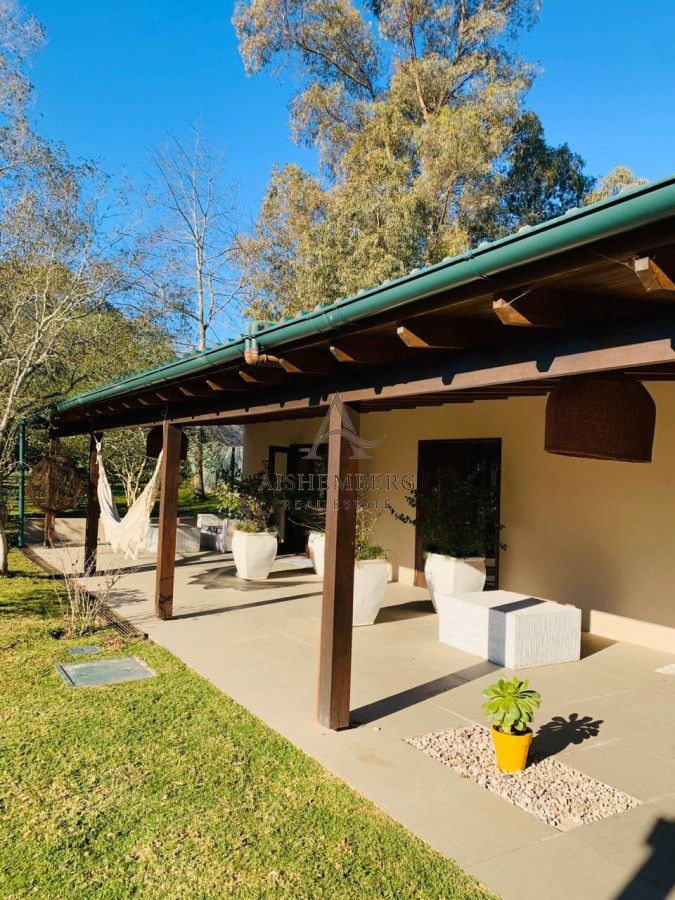 Casa ID.5049 - ALQUILER DE ESPECTACULAR CHACRA EN LA BARRA