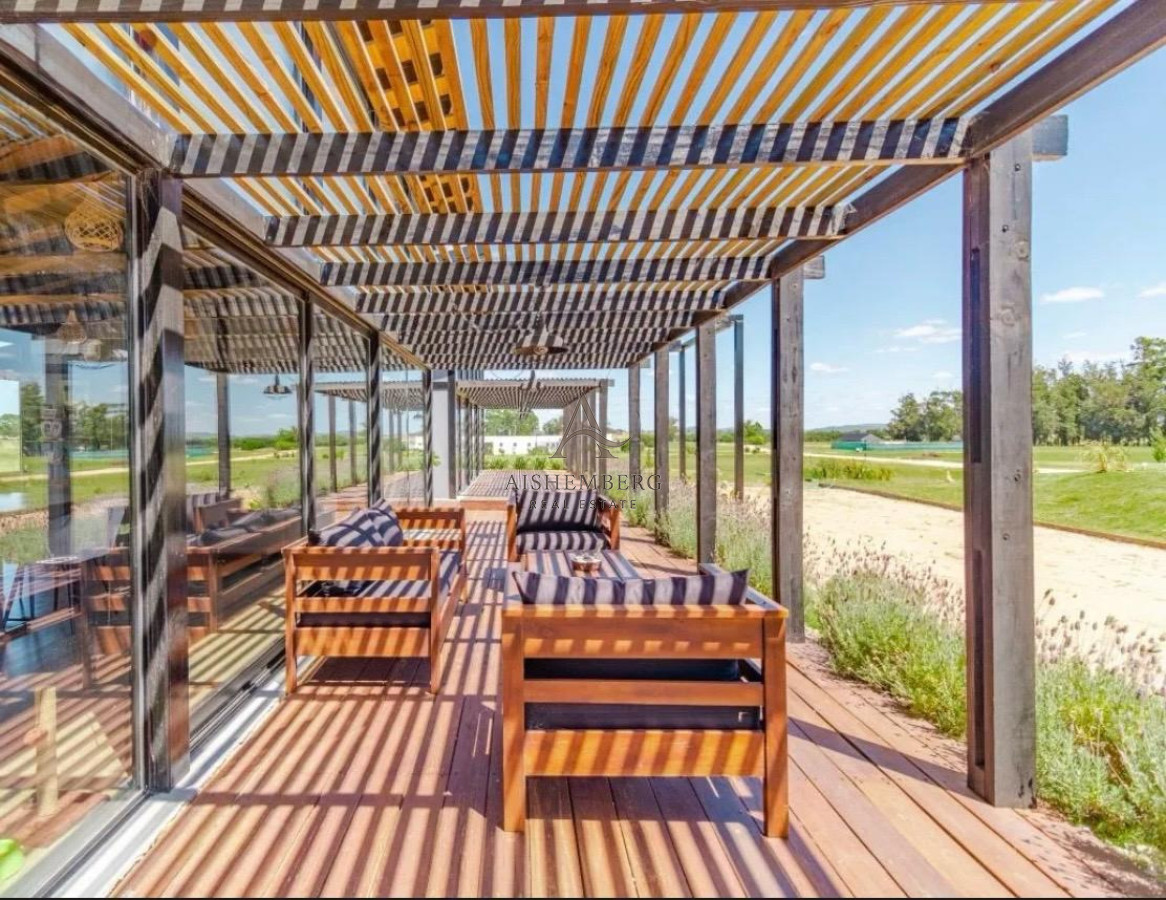 Casa ID.5590 - Casa en Venta en El Quijote Punta del Este