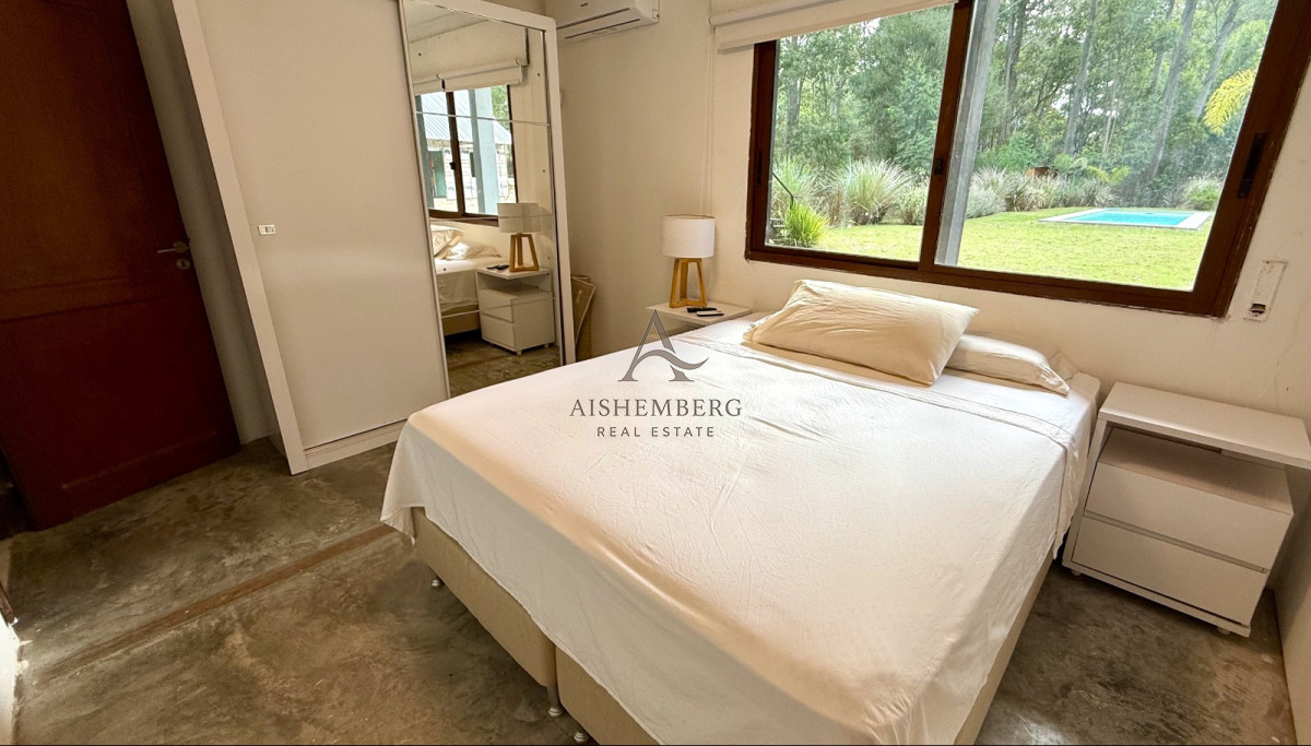 Casa ID.5601 - VENTA CASA 4000m DE TERRENO DE BOSQUE PUNTA BALLENA SOLANAS