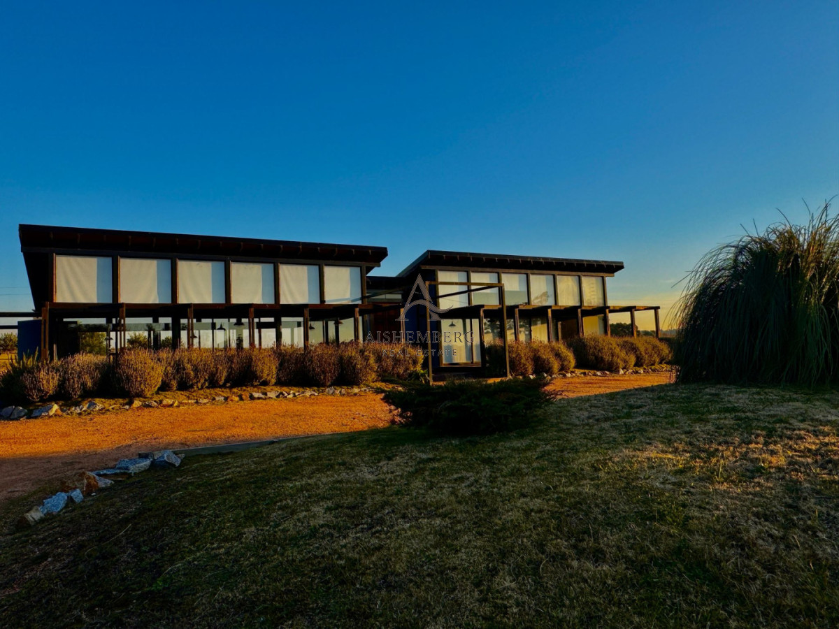 Casa ID.5590 - Casa en Venta en El Quijote Punta del Este