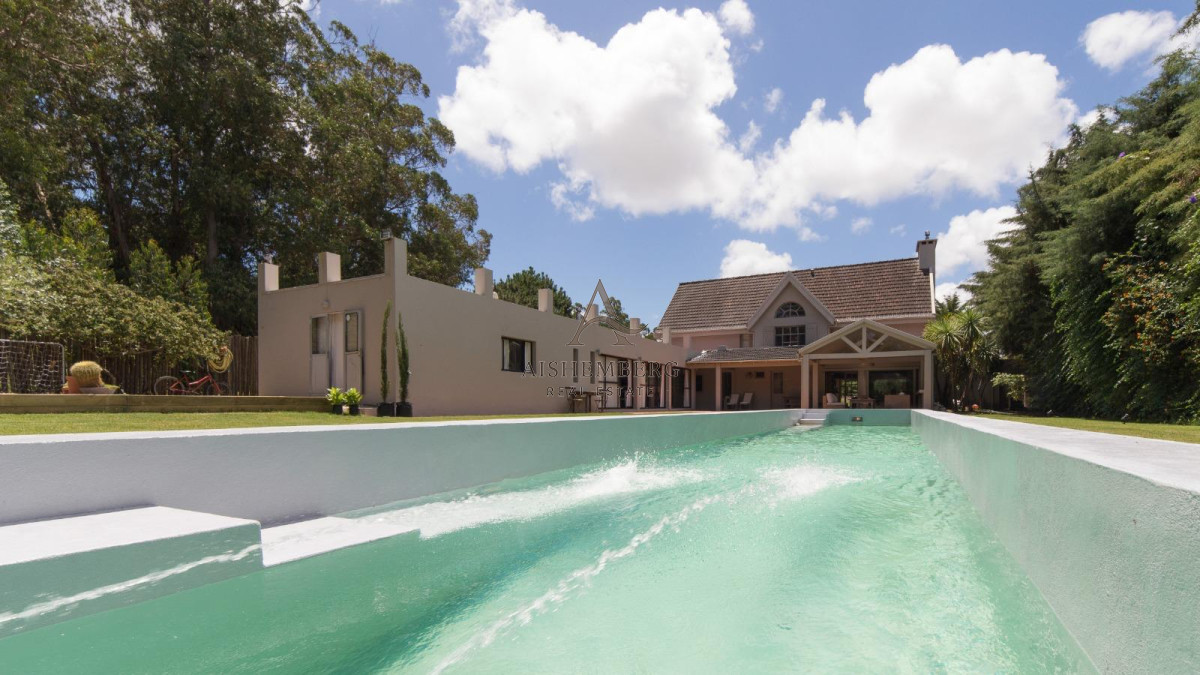 Casa ID.5050 - Alquiler de verano, Casa de 5 dormitorios en San Rafael, Punta del Este