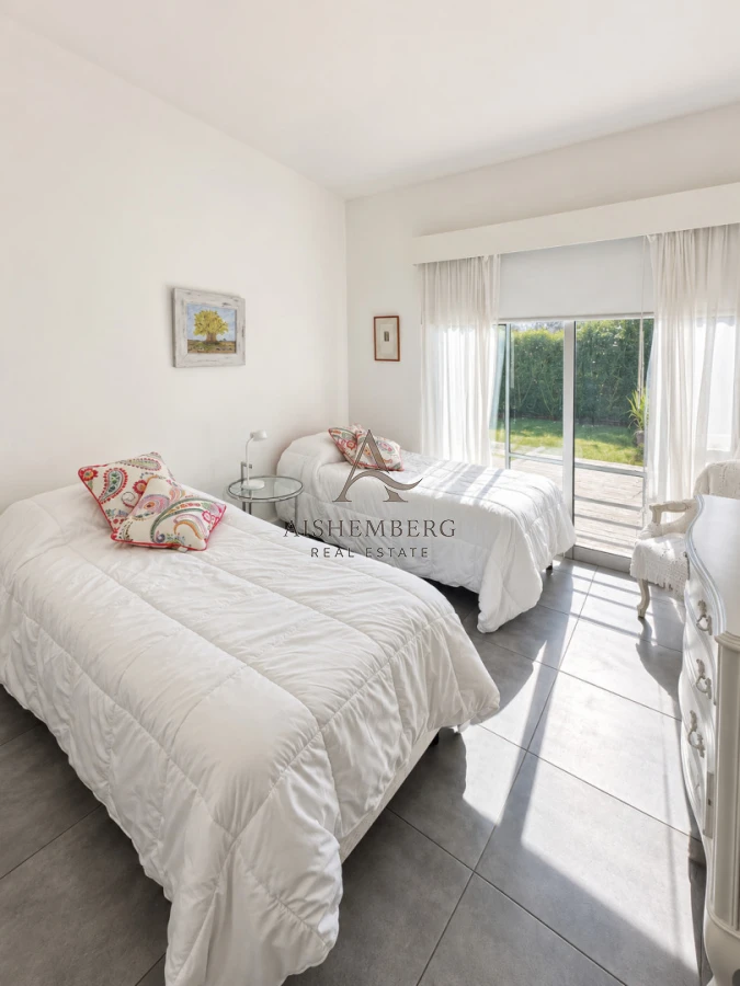 Casa ID.5711 - VENTA O ALQUILER ANUAL - CASA EN LA ARBOLADA