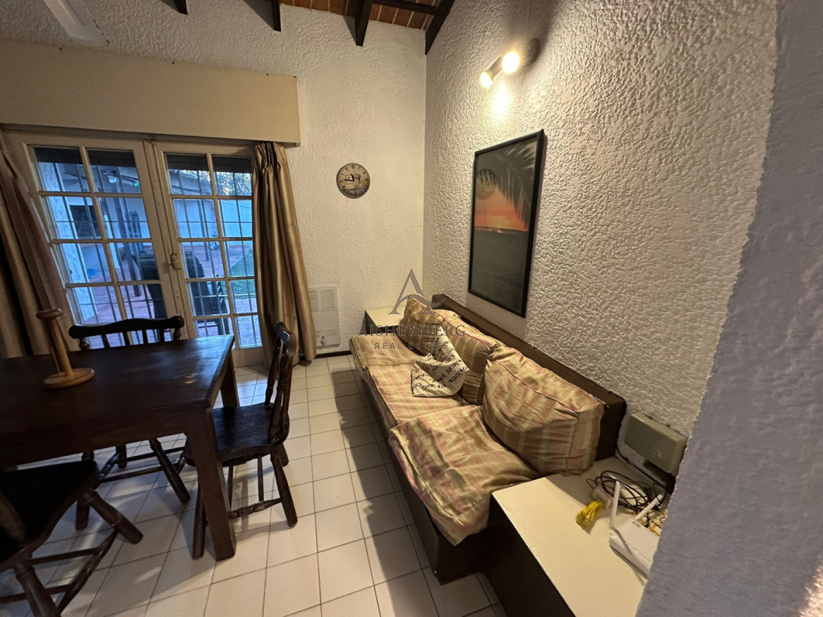 Casa ID.5602 - CASA EN ALQUILER ANUAL 3 DORMITORIOS PLAYA MANSA