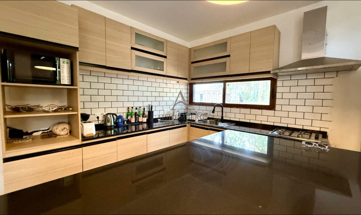 Casa ID.5601 - VENTA CASA 4000m DE TERRENO DE BOSQUE PUNTA BALLENA SOLANAS