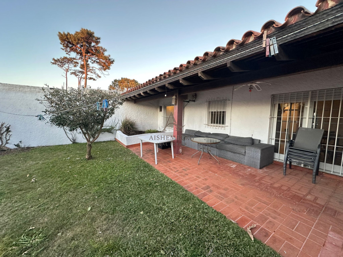Casa ID.5602 - CASA EN ALQUILER ANUAL 3 DORMITORIOS PLAYA MANSA