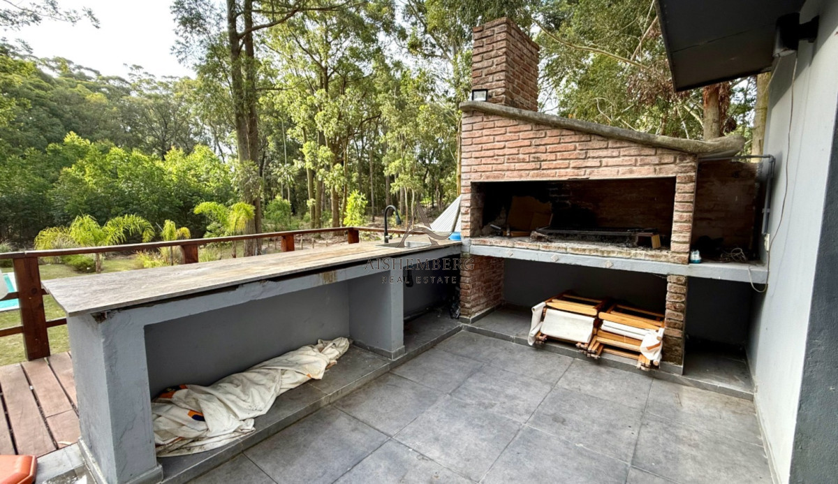 Casa ID.5601 - VENTA CASA 4000m DE TERRENO DE BOSQUE PUNTA BALLENA SOLANAS