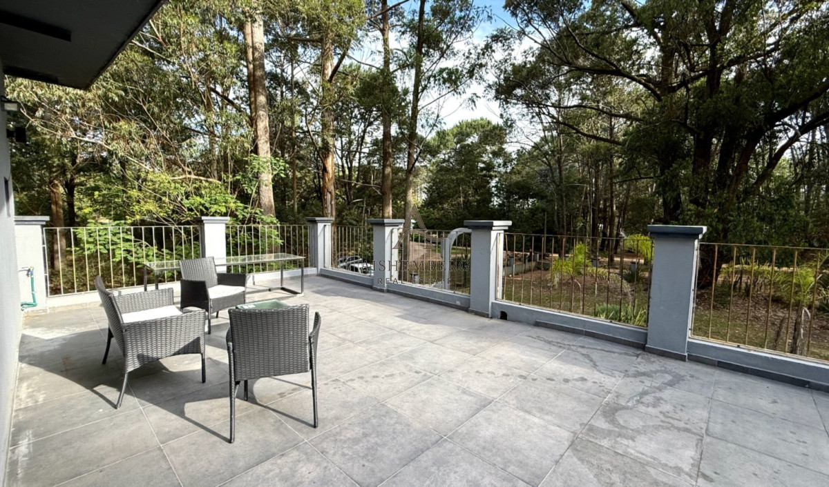 Casa ID.5601 - VENTA CASA 4000m DE TERRENO DE BOSQUE PUNTA BALLENA SOLANAS