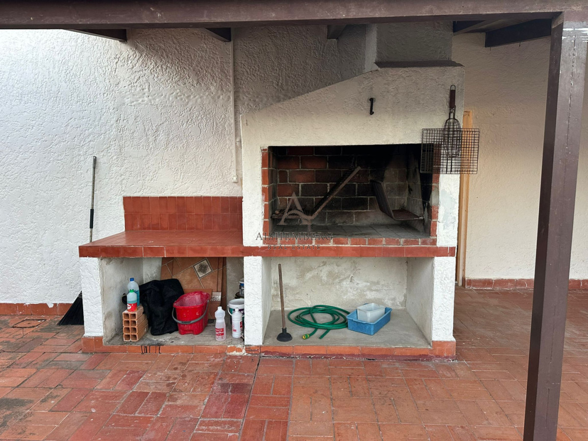 Casa ID.5602 - CASA EN ALQUILER ANUAL 3 DORMITORIOS PLAYA MANSA