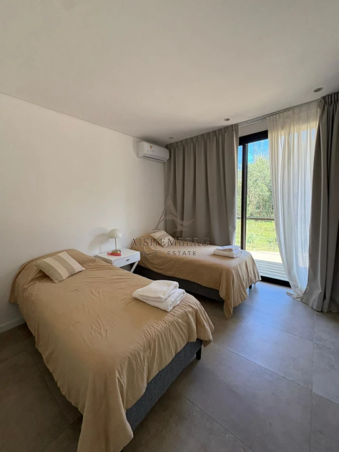 Casa ID.5364 - ALQUILER ANUAL O INVERNAL DE CASA 4 DORMITORIOS EN LA BARRA