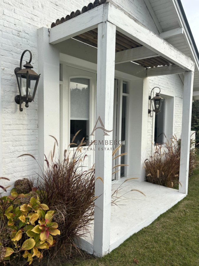 Casa ID.5616 - ALQUILER QUINCENA LA BARRA PUNTA DEL ESTE - CASA LAS ESTRELLAS