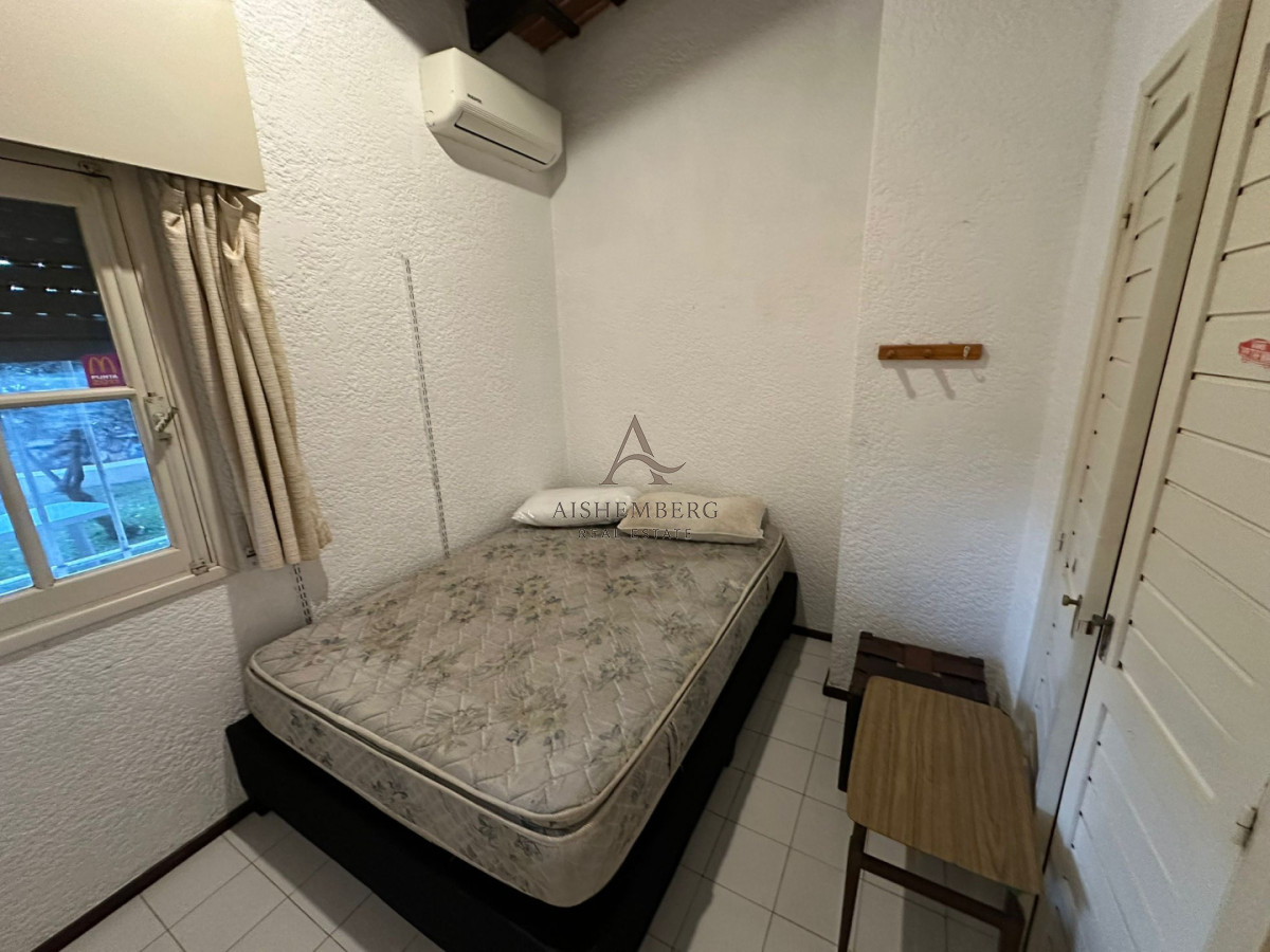 Casa ID.5602 - CASA EN ALQUILER ANUAL 3 DORMITORIOS PLAYA MANSA