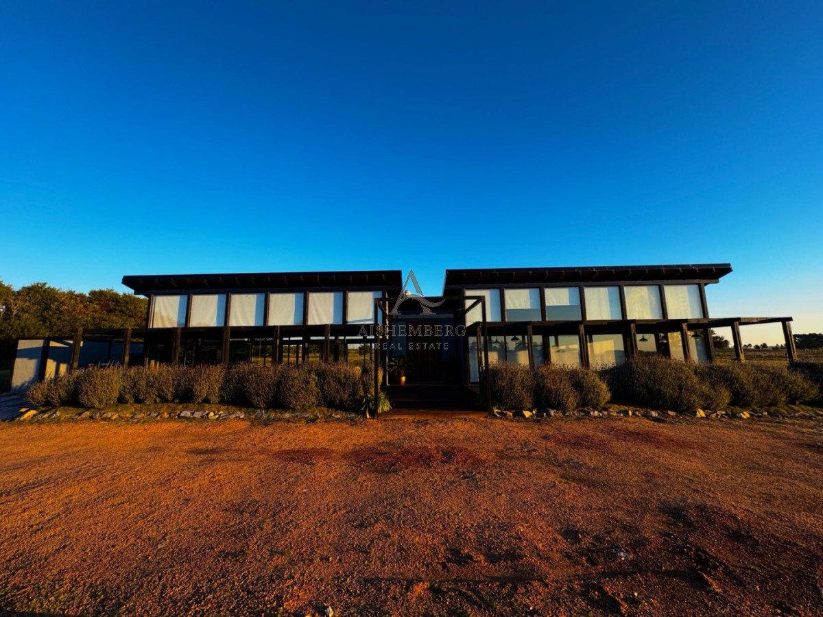 Casa ID.5590 - Casa en Venta en El Quijote Punta del Este
