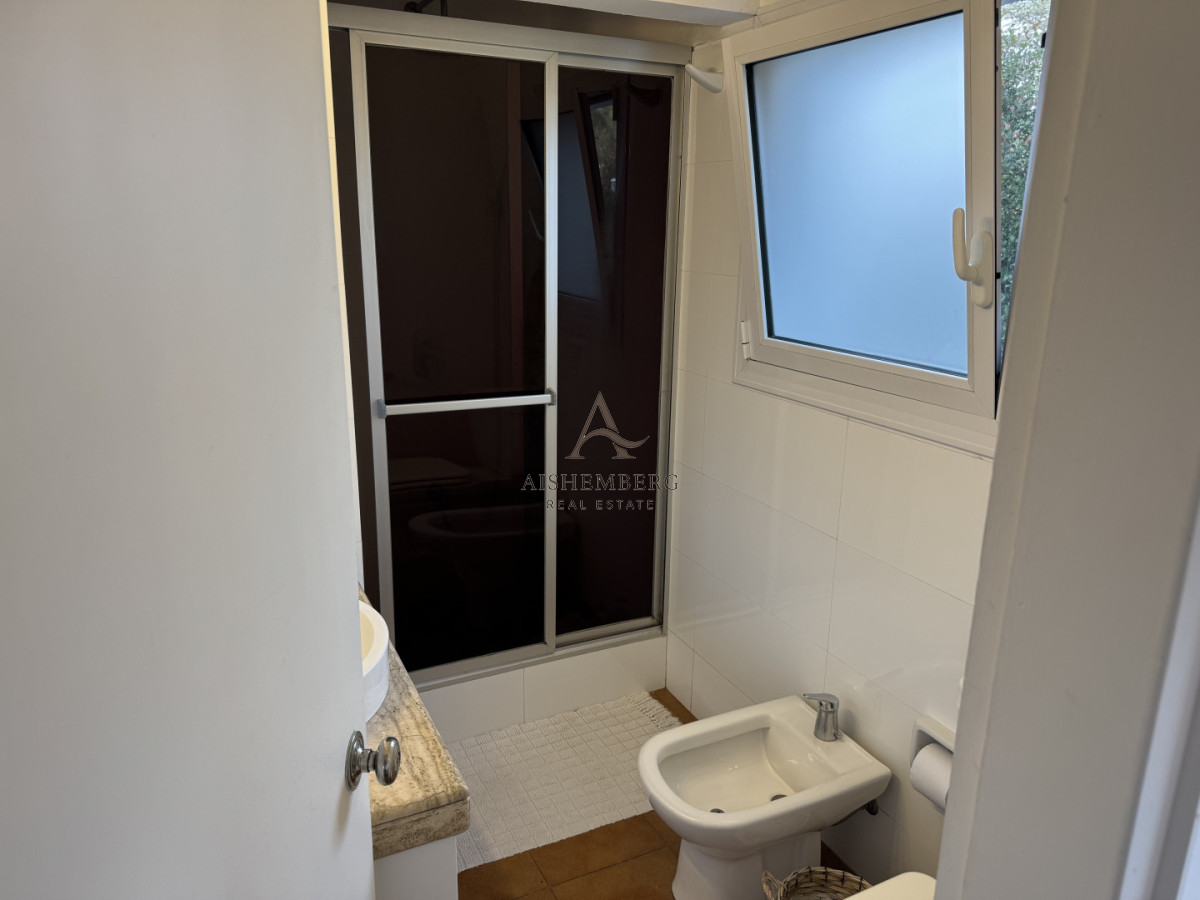 Casa ID.5604 - ALQUILER ANUAL CASA 3 DORMITORIOS EN SAN RAFAEL, PUNTA DEL ESTE