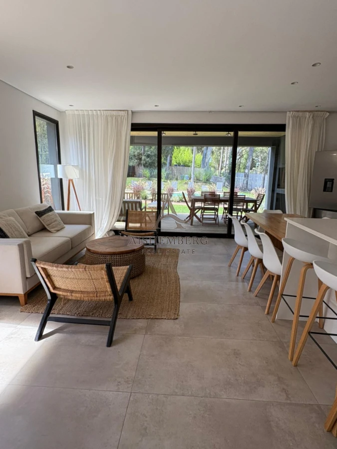 Casa ID.5364 - ALQUILER ANUAL O INVERNAL DE CASA 4 DORMITORIOS EN LA BARRA
