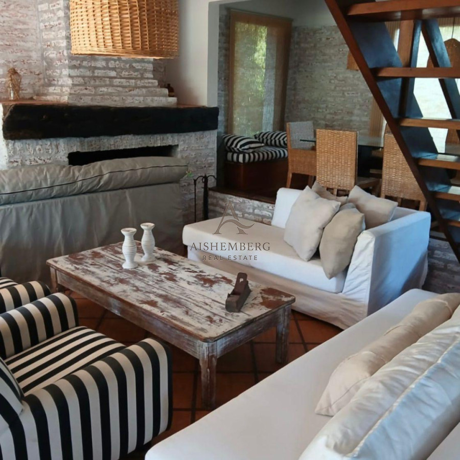 Casa ID.5401 - Casa en Alquiler en Montoya 2 dormitorios